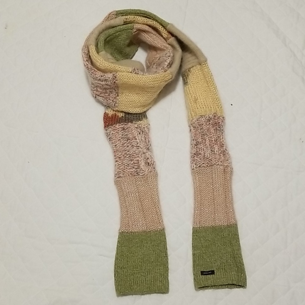 Beautiful scarf by preloved